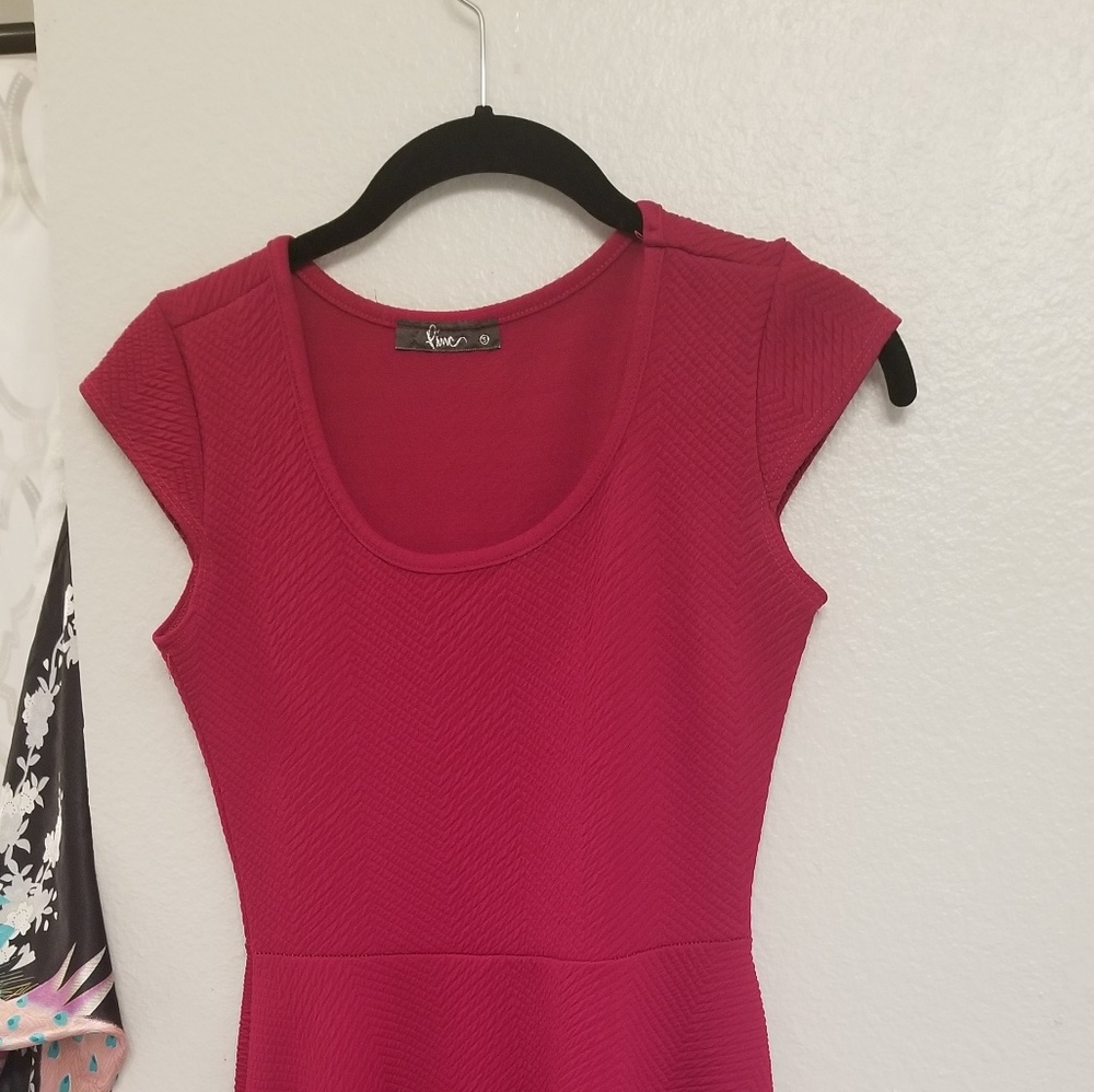 Beautiful red cropped sleeve mini dress
